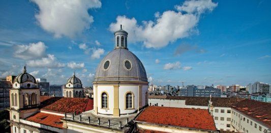 A Biblioteca mais antiga do Brasil disponibiliza obras raras online