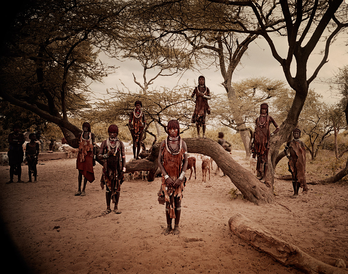 revistaprosaversoearte.com - As tribos isoladas da África na fotografia de Jimmy Nelson