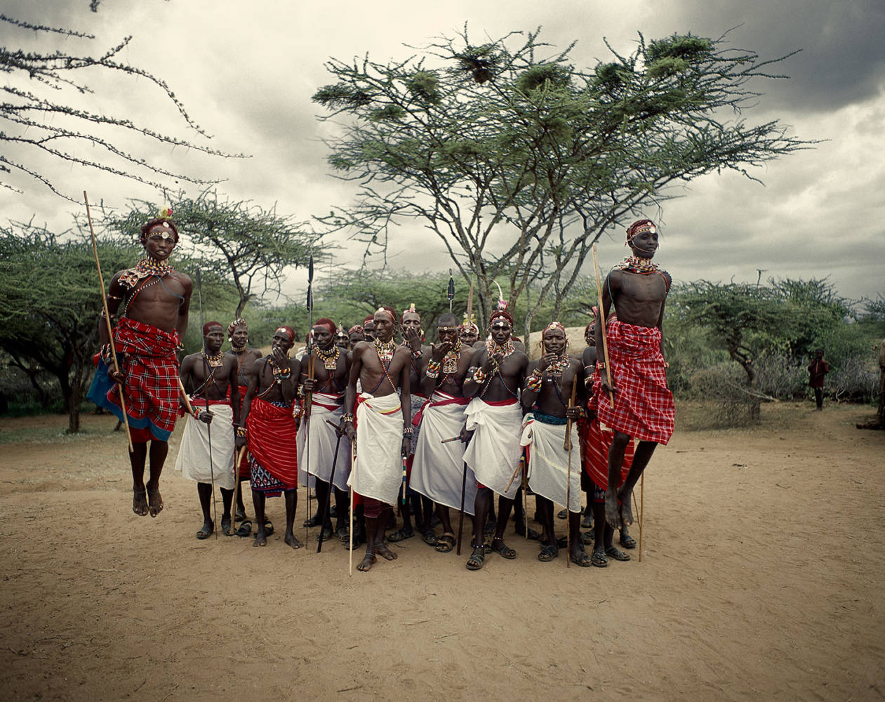 revistaprosaversoearte.com - As tribos isoladas da África na fotografia de Jimmy Nelson