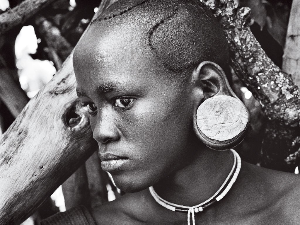 revistaprosaversoearte.com - Tribos africanas no olhar de Sebastião Salgado