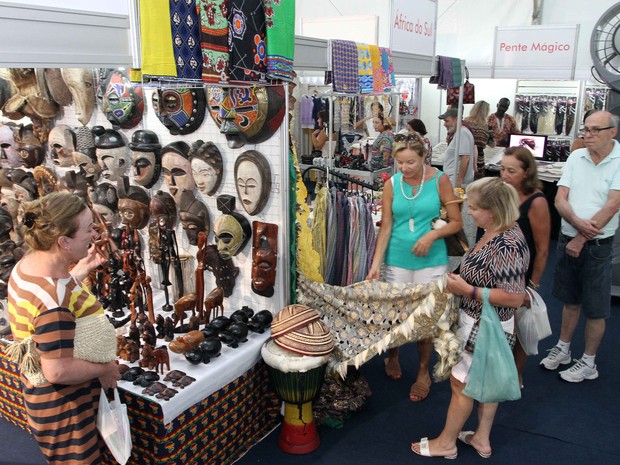 Feira dos Países reúne arte de várias partes do mundo em Florianópolis