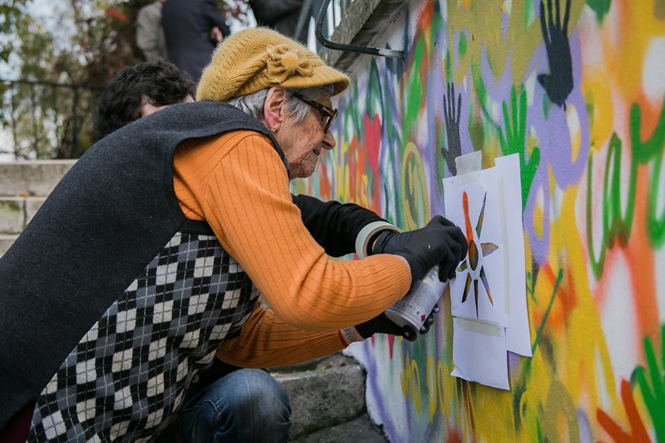 revistaprosaversoearte.com - Oficinas que ensinam idosos a grafitar pelas ruas de Lisboa, Portugal