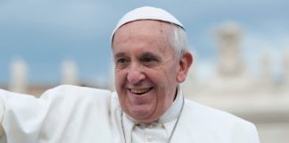 Papa Francisco: “O perigo em tempos de crise é buscar um salvador que nos devolva a identidade e nos defenda com muros”