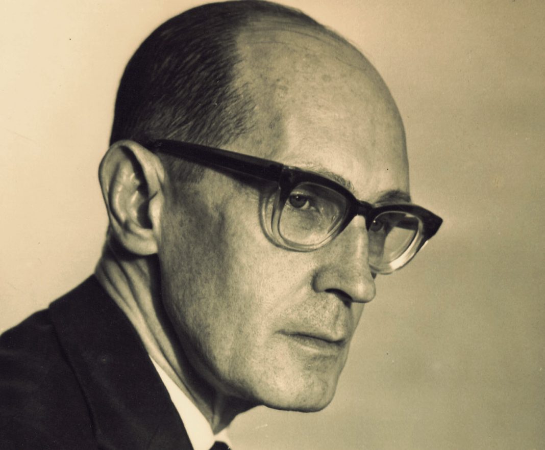 Eterno – Carlos Drummond de Andrade