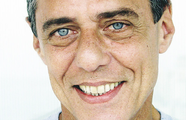 Os versos esquecidos por Chico Buarque