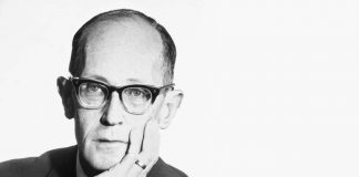 ‘Amar’ um poema sensível de Carlos Drummond de Andrade