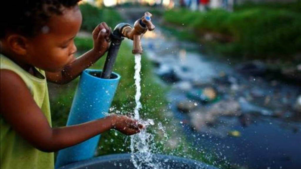 ‘Água que nasce na fonte serena do mundo’ – Guilherme Arantes