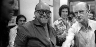 Carlos Drummond de Andrade lê “O verbo no infinito” de Vinicius de Moraes