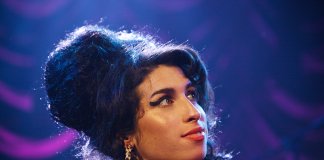 Amy Winehouse na contramão do amor líquido – Anna Carolina Pinto