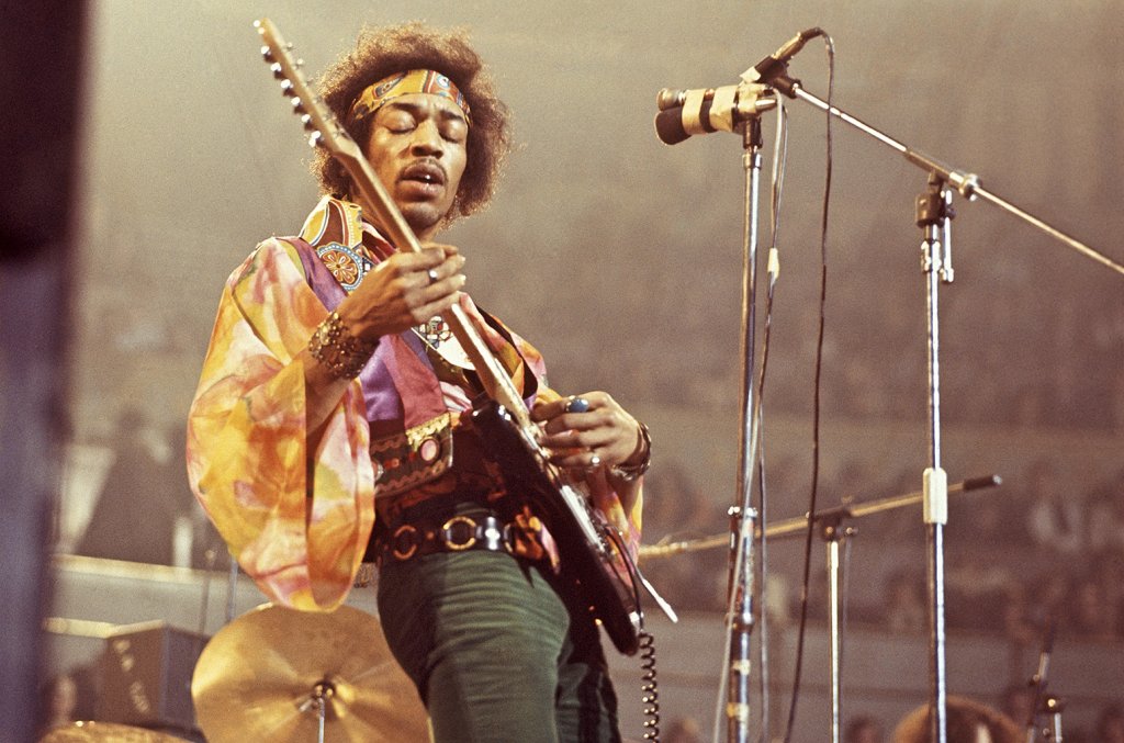 revistaprosaversoearte.com - Jimi Hendrix reinventou o mundo rock