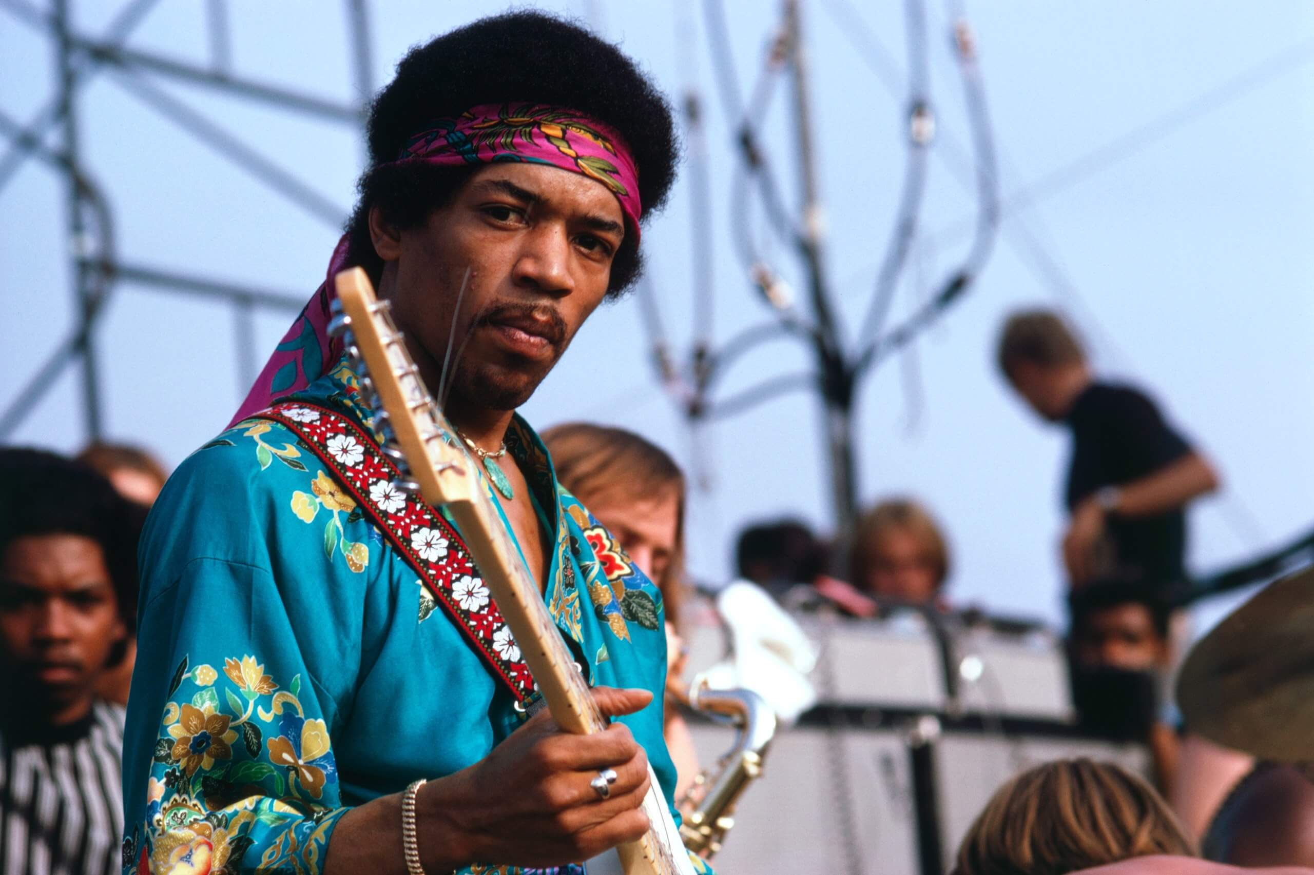 Jimi Hendrix en concierto en foto en colores