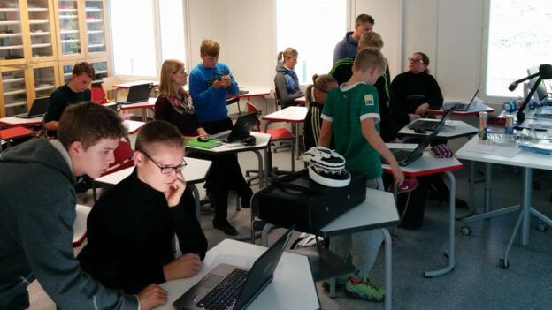 revistaprosaversoearte.com - Alunos agora ensinam tecnologia para professores e idosos na Finlândia