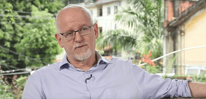 Os ‘sete pecados capitais’ que cometemos contra a infância, segundo o pediatra Daniel Becker