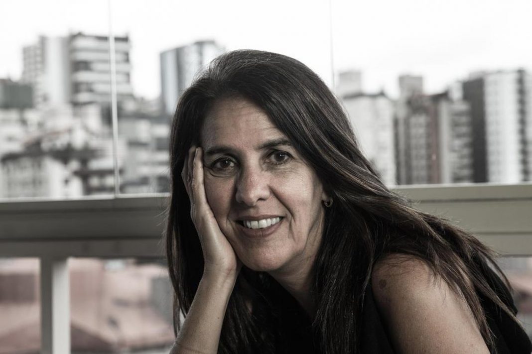 ‘Quando eu estiver louco, se afaste’ – Martha Medeiros