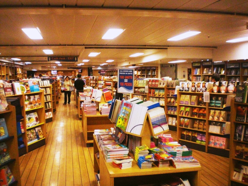 revistaprosaversoearte.com - Maior livraria flutuante do mundo vai atracar em cinco cidades brasileiras em 2019
