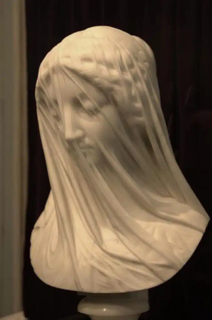 Extraordinário: você acredita que até o véu desta escultura é de mármore? revistaprosaversoearte.com - Extraordinário: você acredita que até o véu desta escultura é de mármore?