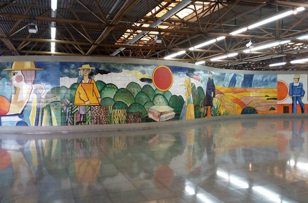 No Metrô de São Paulo, a arte pede passagem