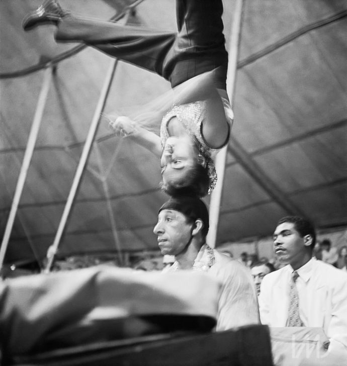 © José Medeiros - Circo. Rio de Janeiro. dec. 1950 – Coleção José Medeiros/Acervo Instituto Moreira Salles