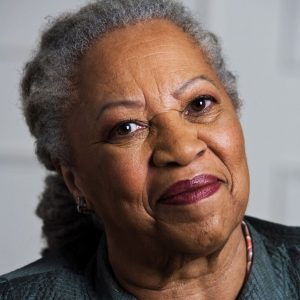 revistaprosaversoearte.com - Cinco livros essenciais da escritora Toni Morrison