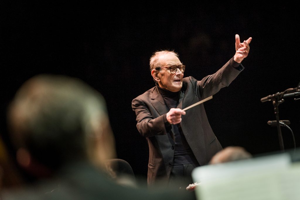 revistaprosaversoearte.com - Trilhas sonoras inesquecíveis do maestro Ennio Morricone