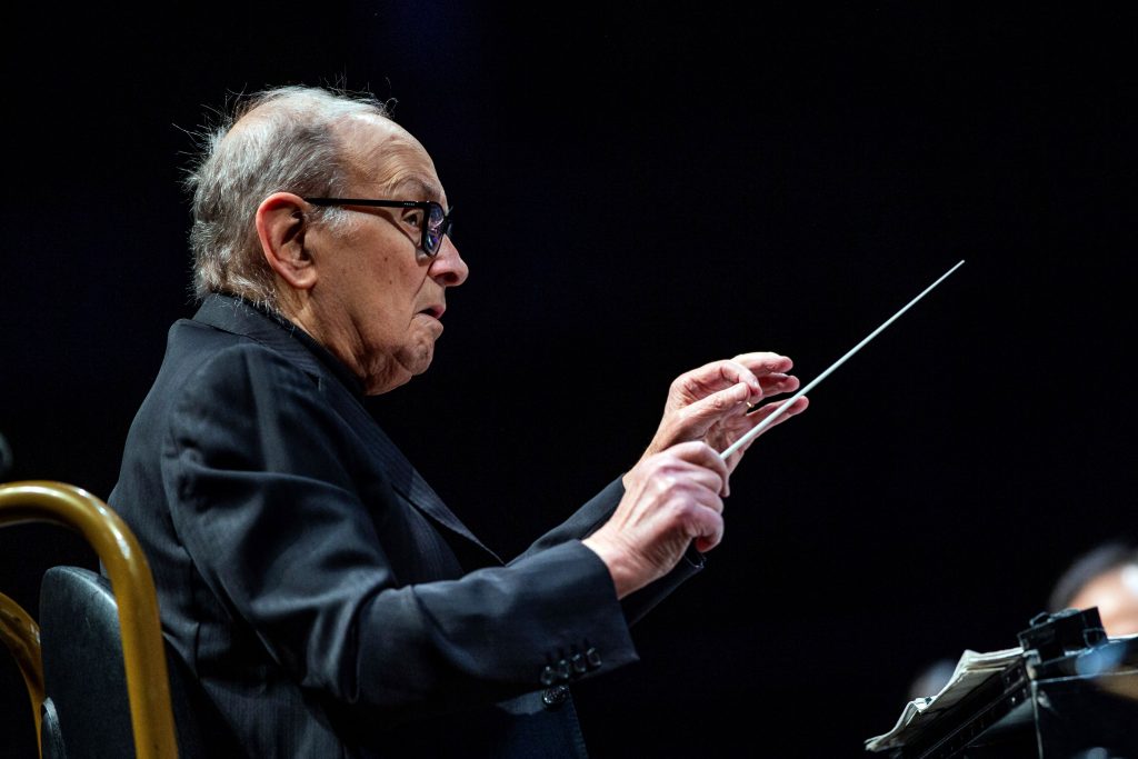 revistaprosaversoearte.com - Trilhas sonoras inesquecíveis do maestro Ennio Morricone