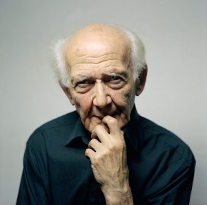 revistaprosaversoearte.com - Zygmunt Bauman: 'Sobre o consumo cada vez mais rico e o planeta cada vez mais pobre'