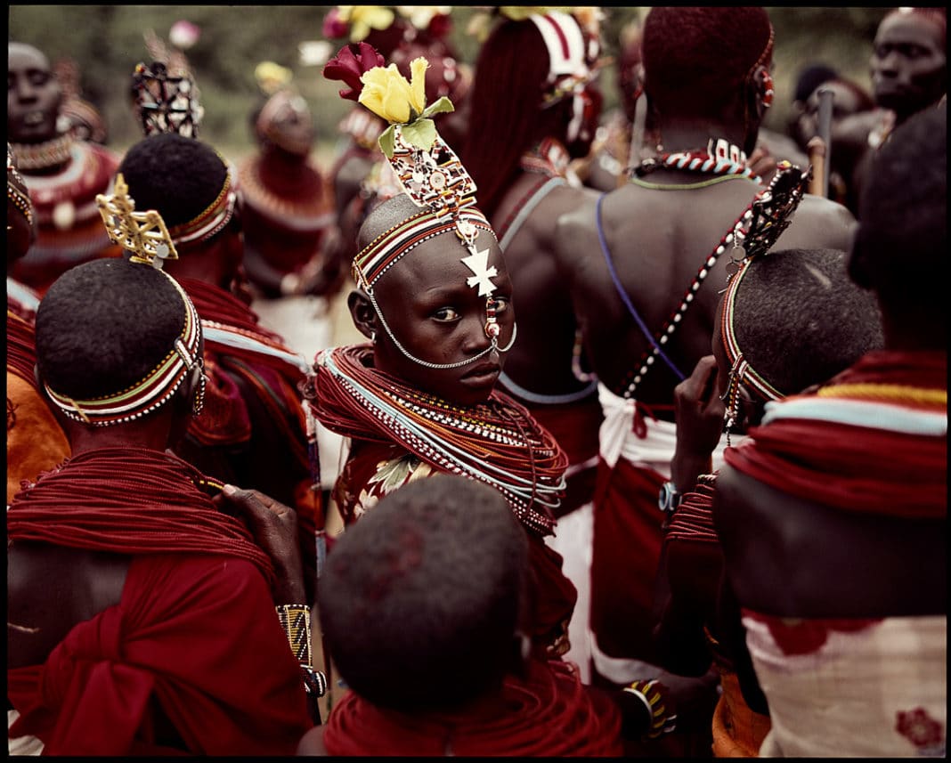 As tribos isoladas da África na fotografia de Jimmy Nelson