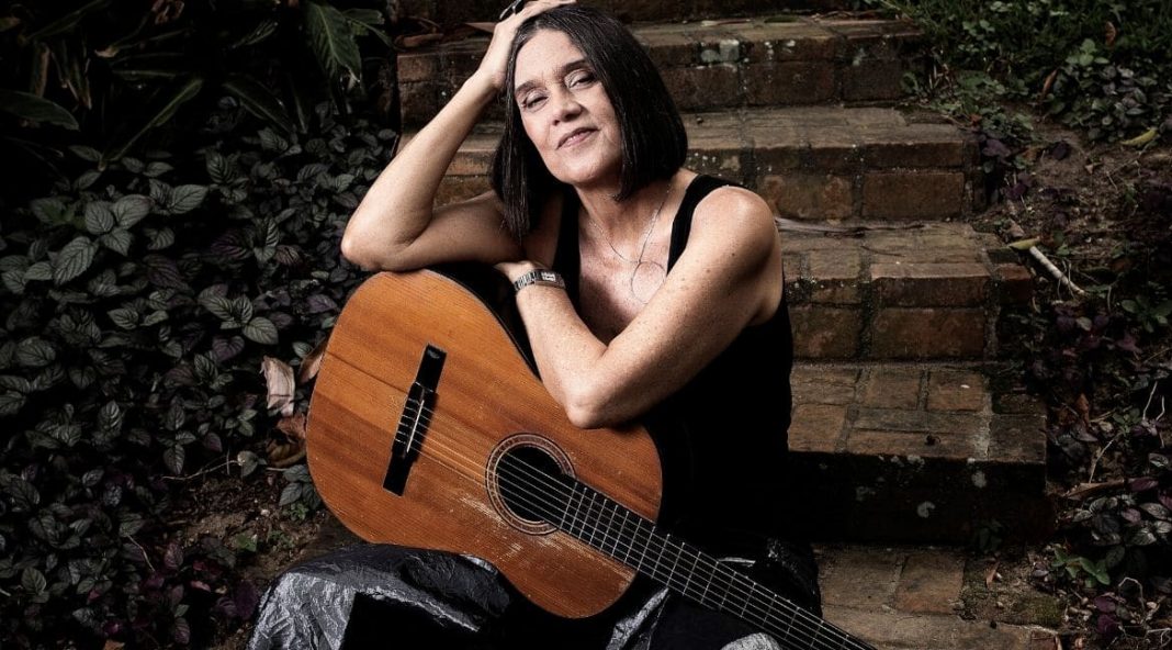 Entrevista com a compositora e cantora Joyce Moreno, por Daniela Aragão