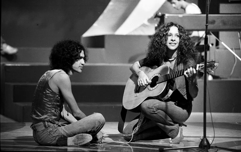 revistaprosaversoearte.com - Gal Costa, uma das maiores vozes brasileiras, morre aos 77 anos