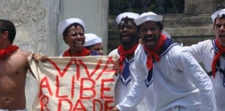 “Chegança do Almirante Negro na Pequena África” com a Companhia Brasileira de Mystérios e Novidades