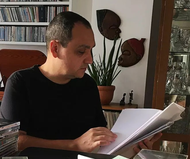 revistaprosaversoearte.com - Miguel Rabello lança 'Ciclo de poder', o seu segundo álbum solo