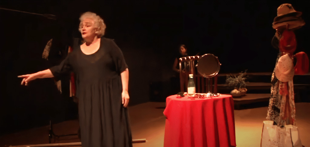 revistaprosaversoearte.com - &ldquo;Trinta Anos esta Noite ou O Espelho Negativo&rdquo; aborda as dores femininas a partir das experi&ecirc;ncias de Dulce Muniz