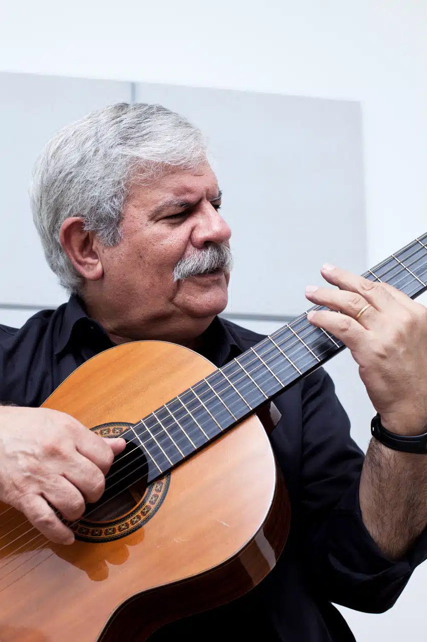 Álbum 'Foru 4 Tiradente na Conjuração Baiana' | Mário Lago (texto) e Dori Caymmi (música) revistaprosaversoearte.com - Álbum 'Foru 4 Tiradente na Conjuração Baiana' | Mário Lago (texto) e Dori Caymmi (música)