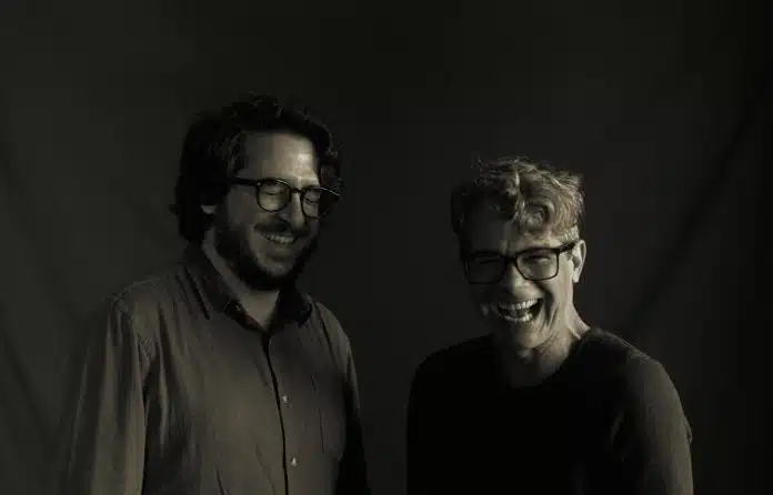 Álbum ‘Divina Dádiva-Dívida’, de Celso Sim e João Camarero
