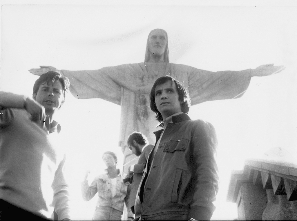 revistaprosaversoearte.com - In-Edit Brasil celebra 15 anos!! Tom Jobim, Elis Regina, Miúcha,  Villa Lobos Pink Floyd e Syd Barret, Scorsese, e muito mais