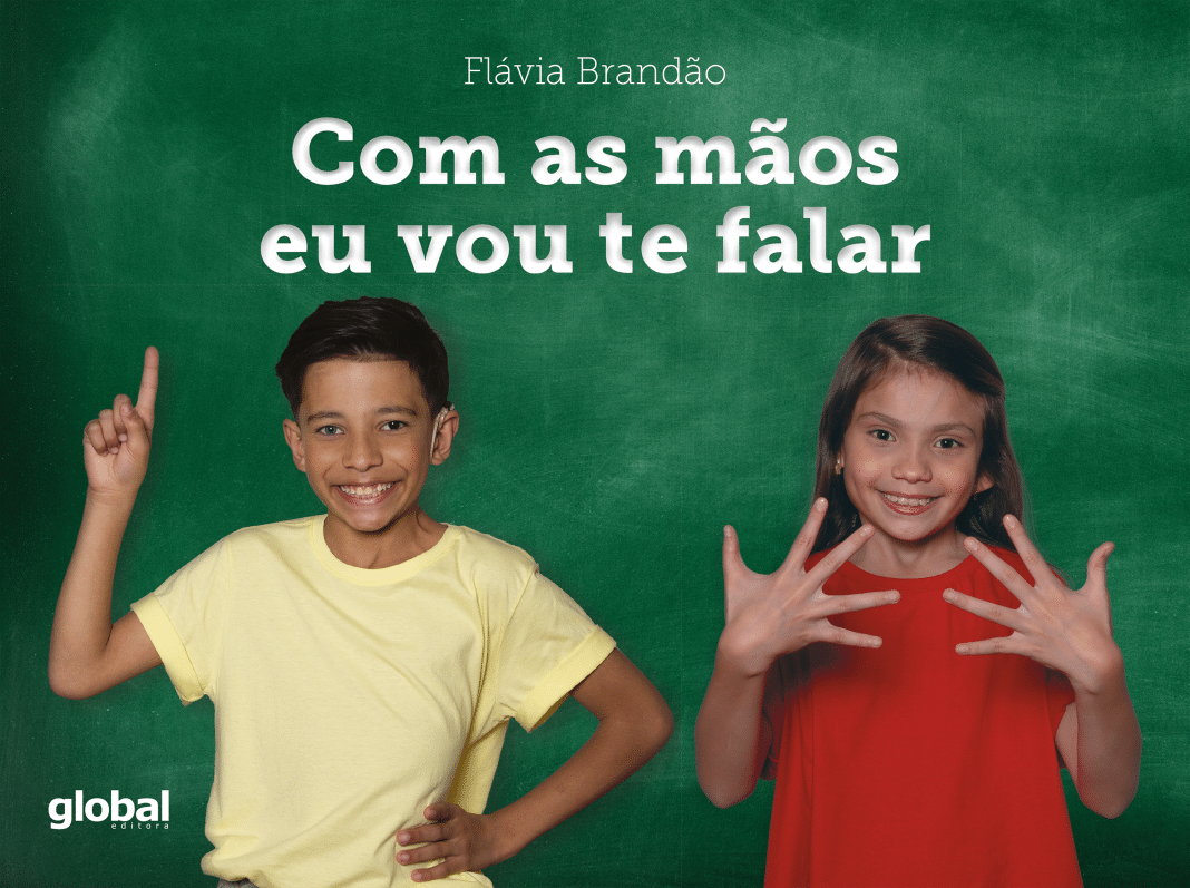 Livro bilíngue, português – Libras, ensina crianças ouvintes a se comunicarem com os surdos