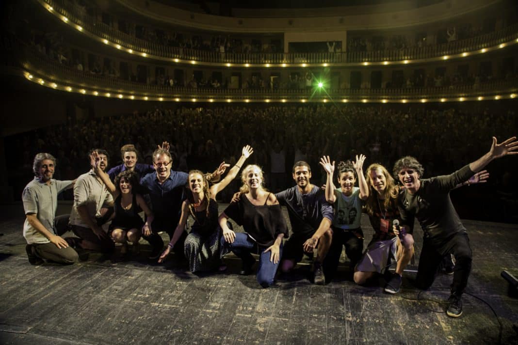 ‘Casa Ramil ao Vivo’, o primeiro álbum do grupo é lançado pela Biscoito Fino