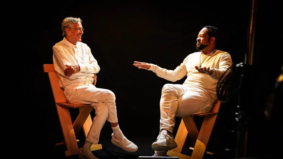 Xande de Pilares canta Caetano Veloso revistaprosaversoearte.com - Xande de Pilares canta Caetano Veloso