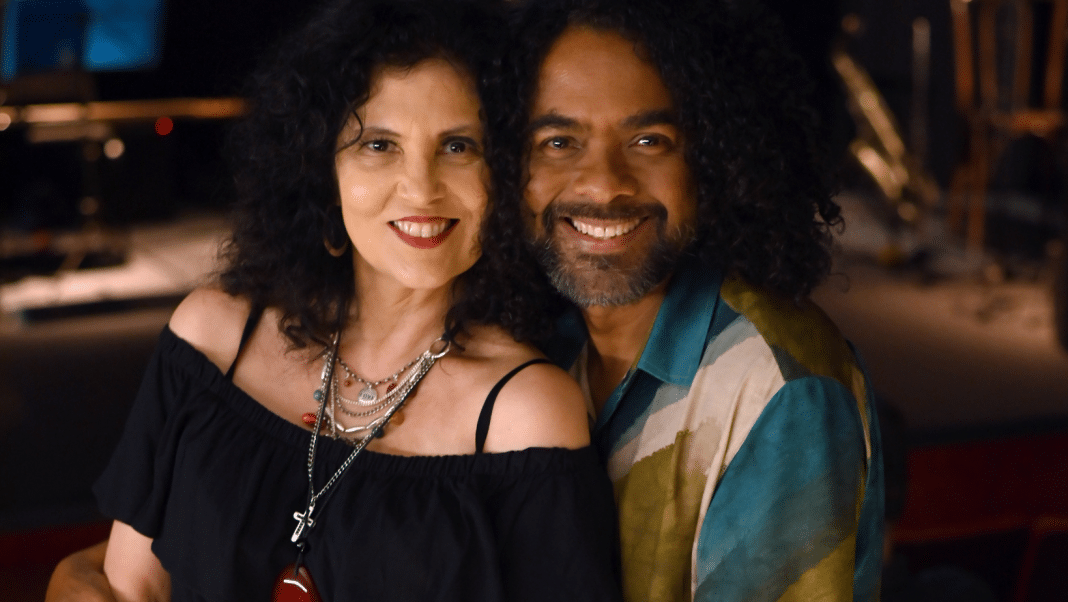 “Canções de Herbert Vianna” com Marianna Leporace e João Pinheiro, no Teatro Brigitte Blair