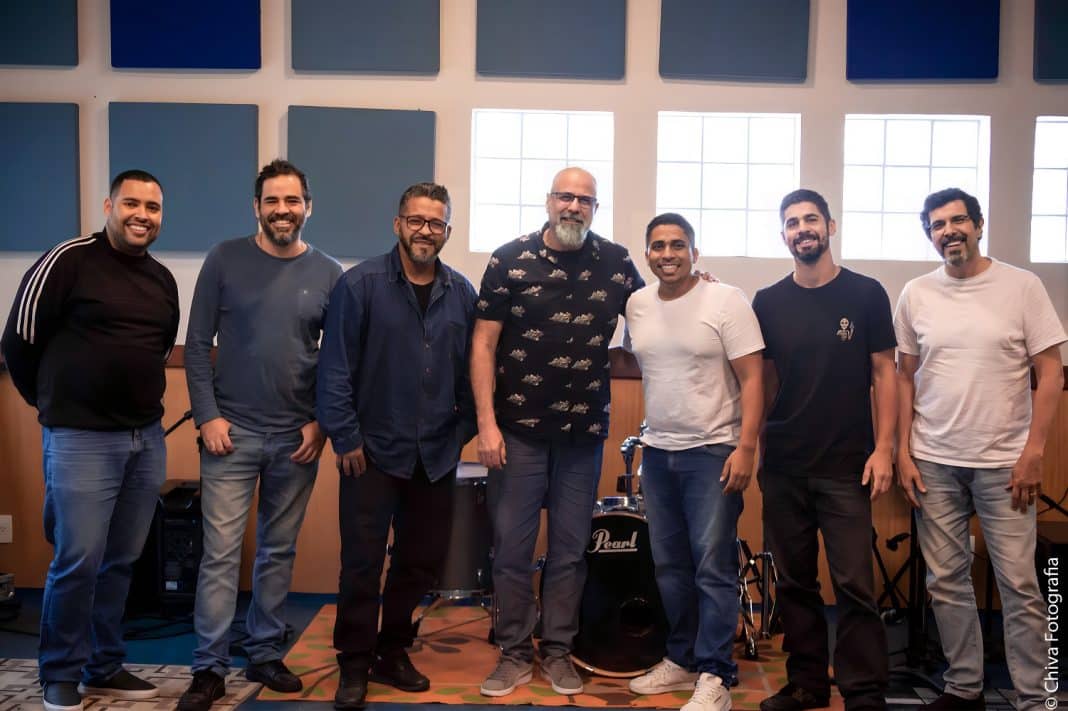 Quarteto Domingando e  Toninho Ferragutti com o show ‘De Choro a Choro’, na Vila Itororó