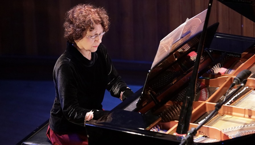 Lidia Bazarian se apresenta no Espaço Guiomar Novaes, dentro da série Pianistas