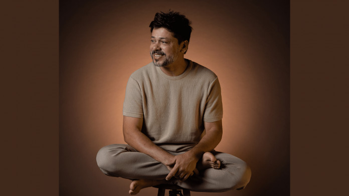 Guegué Medeiros lança o terceiro álbum autoral ‘Balai de Feira’