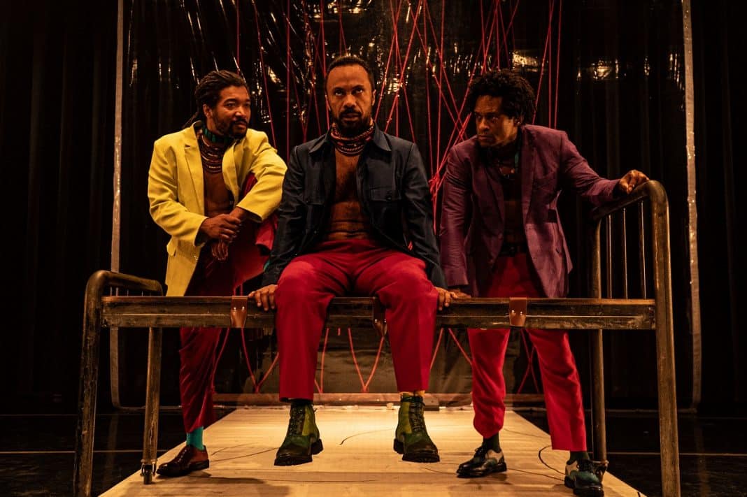 ‘Otelo, o Outro’ faz releitura da obra de Shakespeare em temporada no Teatro Cacilda Becker