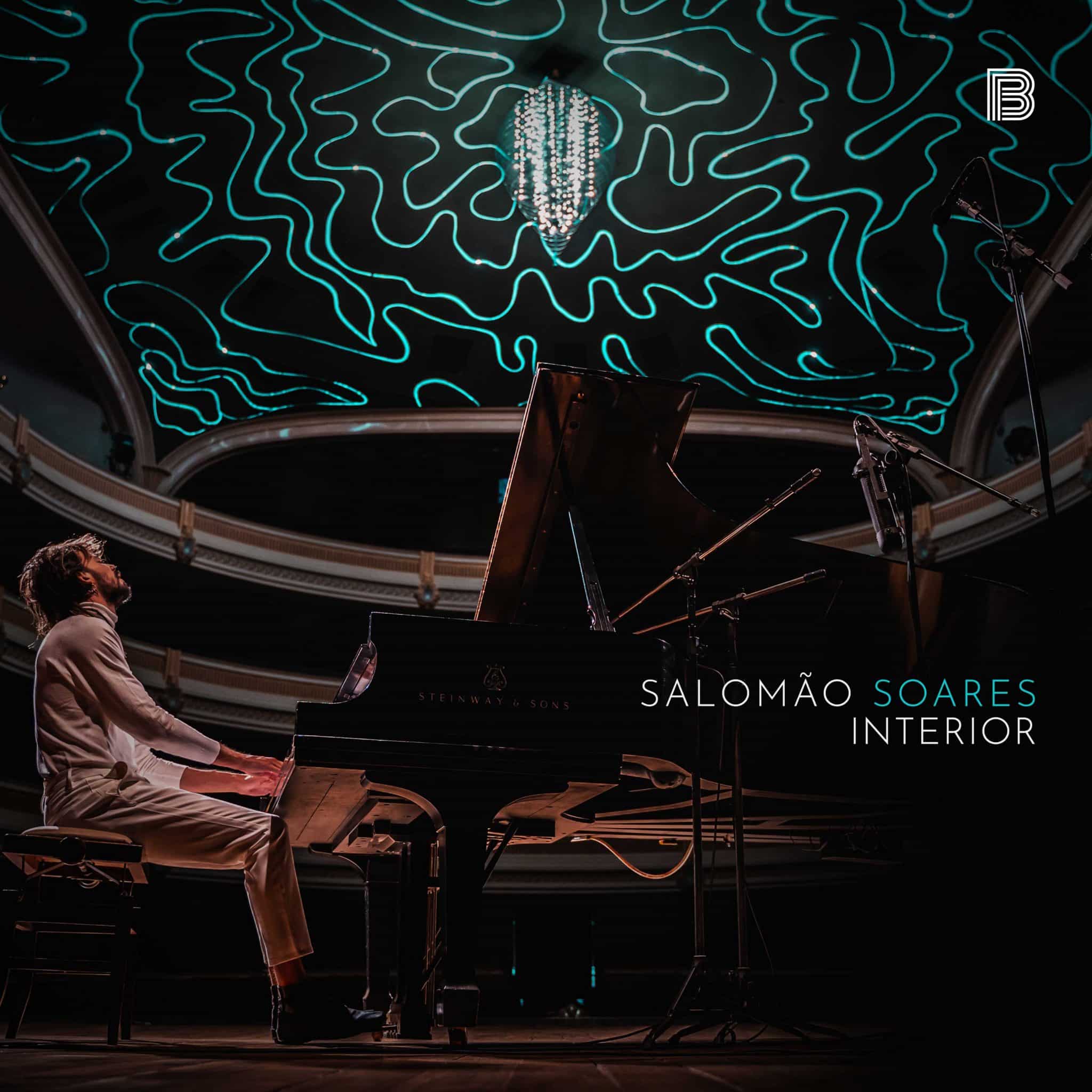 revistaprosaversoearte.com - Salomão Soares lança o primeiro álbum solo 'Interior'