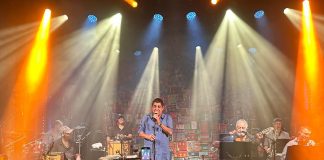 Após o sucesso da turnê pela Europa, Zeca Pagodinho volta ao Brasil e faz shows em Porto Alegre e São Paulo