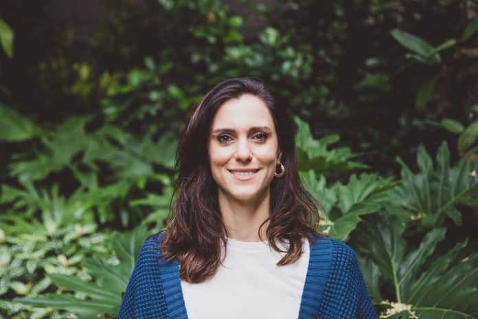 Lançamento: ‘Uma casa que não pode cair’, livro de Júlia Jalbut