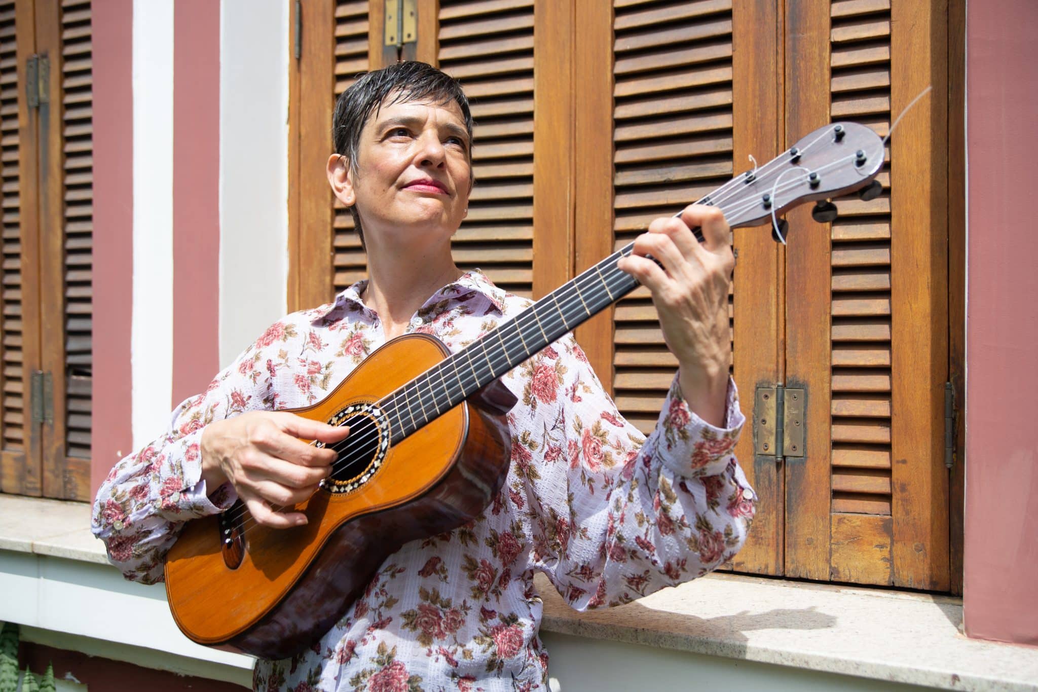 revistaprosaversoearte.com - 'Violões na Velha São Paulo (1880-1932)', disco da violonista e pesquisadora Flavia Prando