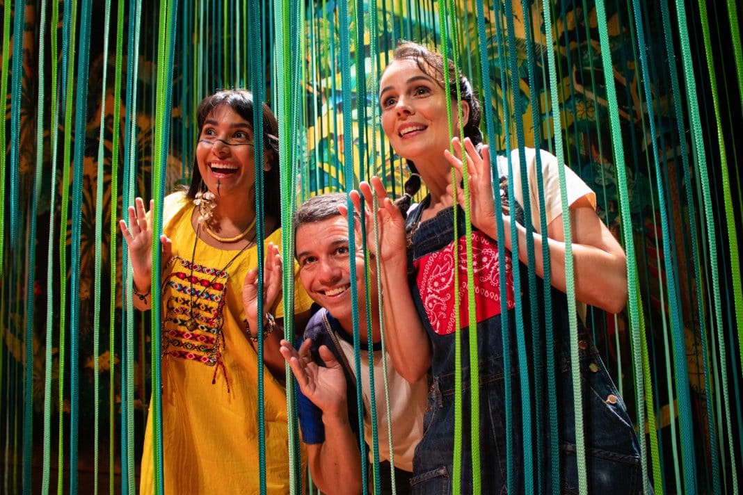 Espetáculo Diário de Pilar na Amazônia estreia no Teatro Vivo, em São Paulo