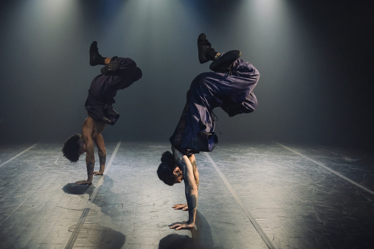 revistaprosaversoearte.com - Grupo Flying Low estreia temporada de circulação do espetáculo de dança 'Menino Assum Preto'