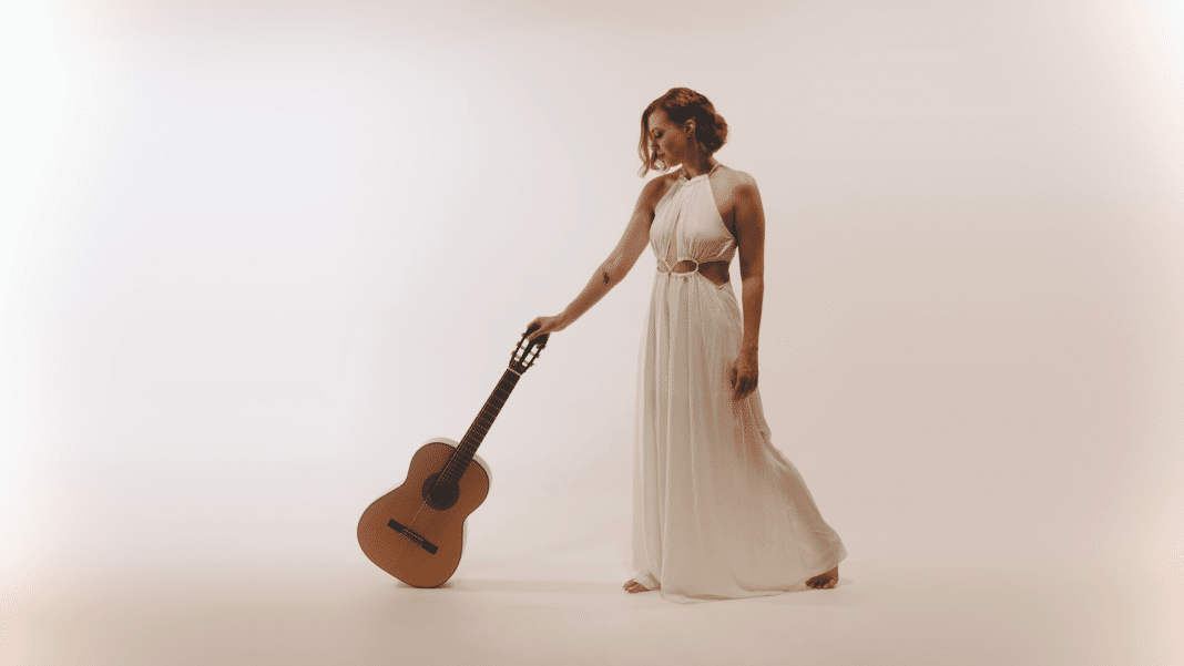 Ana Clara Guerra lança seu álbum de estreia ‘Novos Ventos’